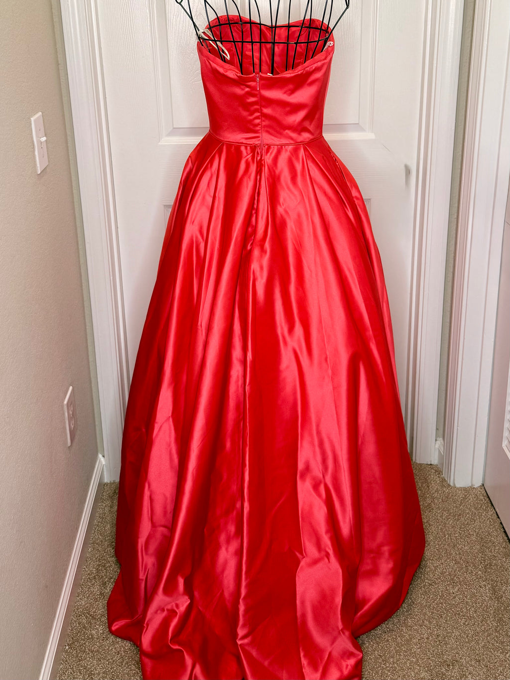 Sherri Hill (pre loved)